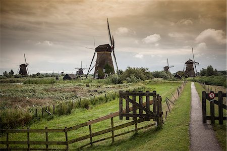 simsearch:649-07239643,k - Windmills, Kinderdijk, Olanda, Amsterdam Photographie de stock - Premium Libres de Droits, Code: 649-07239642