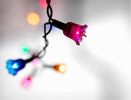 Christmas tree lights Photographie de stock - Premium Libres de Droits, Code: 649-07279804