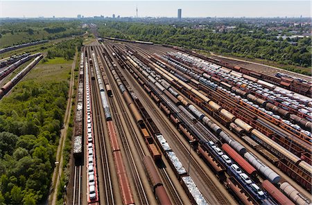 simsearch:6118-08827528,k - View of rail lines and freight, Munich, Bavaria, Germany Stock Photo - Premium Royalty-Free, Code: 649-07281002