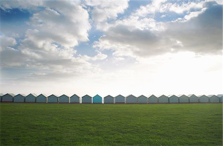 repeating copyspace - Row of coastal beach huts, Sussex, United Kingdom Stock Photo - Premium Royalty-Free, Code: 649-07437119