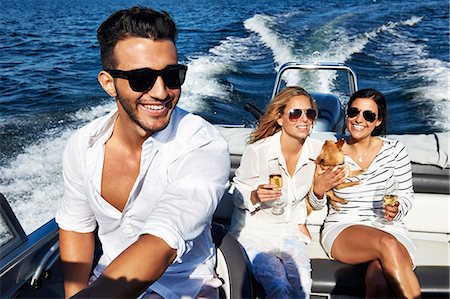 simsearch:649-07437180,k - Young adults on boat, Gavle, Sweden Foto de stock - Sin royalties Premium, Código: 649-07437168