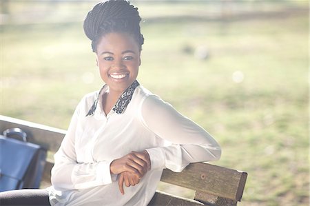 people on park benches - Business woman on park bench Photographie de stock - Premium Libres de Droits, Code: 649-07437474