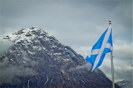 Scottish flag at Buachaille Etive Mor Fotografie stock - Premium Royalty-Free, Codice: 649-07438147