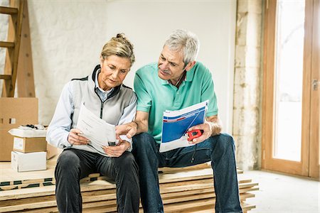 planning boards - Senior couple reading manual Stock Photo - Premium Royalty-Free, Code: 649-07520210