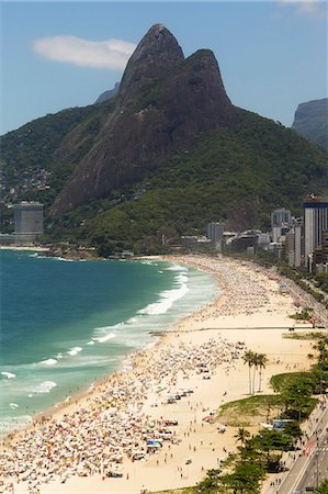 Holiday makers on Ipanema beach, Rio De Janeiro, Brazil Foto de stock - Sin royalties Premium, Código: 649-07521152