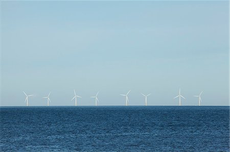 simsearch:649-09258431,k - Wind turbines on sea horizon, Conway, Gwynedd, Wales UK Fotografie stock - Premium Royalty-Free, Codice: 649-07648427