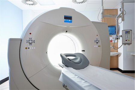 diagnostic - CT scanner Stock Photo - Premium Royalty-Free, Code: 649-07709933