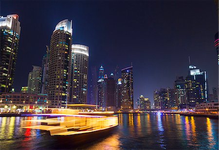 emiratos árabes unidos - Dubai Marina at night, United Arab Emirates Foto de stock - Sin royalties Premium, Código: 649-07710305