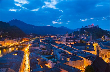 Salzach river, Salzburg Cathedral, Kollegien Church, Hohensalzburg castle, Salzburg, Austria Foto de stock - Sin royalties Premium, Código: 649-07710561