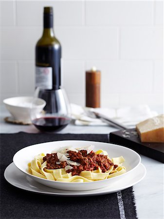 ragu - Bolognese ragu with tagliatelle and red wine Stock Photo - Premium Royalty-Free, Code: 649-07736551