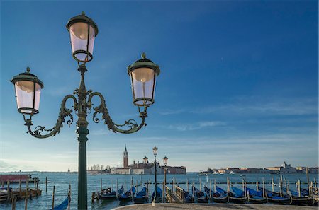 Gondolas and the Island of San Giorgio Maggiore, from St Mark's Square, Venice, Veneto, Italy Stockbilder - Premium RF Lizenzfrei, Bildnummer: 649-07736879