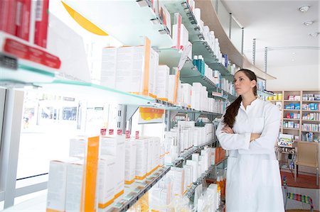 Portrait of pharmacist in pharmacy Foto de stock - Sin royalties Premium, Código: 649-07804634