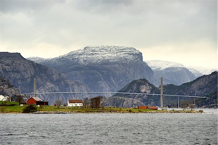 simsearch:649-07905451,k - Suspension bridge over Lysefjord, Rogaland County, Norway Foto de stock - Sin royalties Premium, Código: 649-07905087