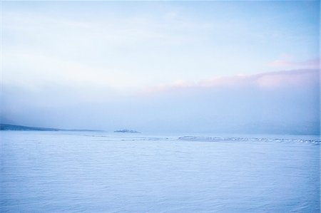 simsearch:614-08000427,k - View of snow covered landscape, Hemavan, Sweden Stock Photo - Premium Royalty-Free, Code: 649-08125329