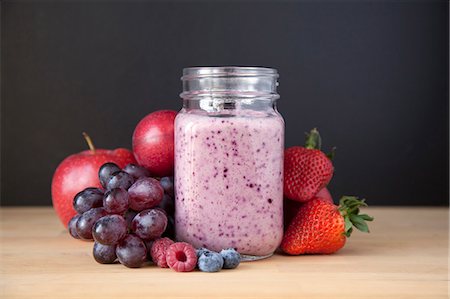 food and fruit - Still life of fresh grape, apple and berry smoothie Stock Photo - Premium Royalty-Free, Code: 649-08125443