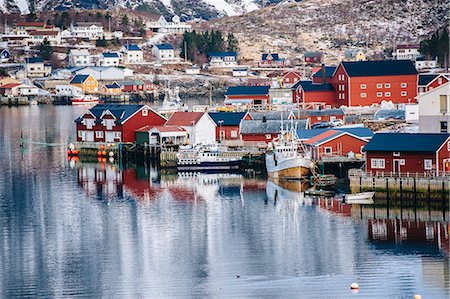 simsearch:841-09183490,k - Reine fishing village and ocean, Norway Foto de stock - Sin royalties Premium, Código: 649-08125564
