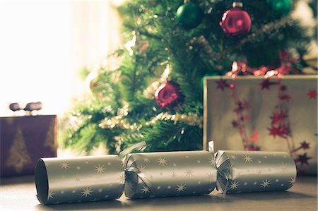 silver christmas - Christmas cracker, still life Stock Photo - Premium Royalty-Free, Code: 649-08125901