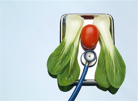 simsearch:649-08145726,k - Stethoscope on medical tray with a tomato and pak choi illustrating healthy lungs and heart Stock Photo - Premium Royalty-Free, Code: 649-08144826