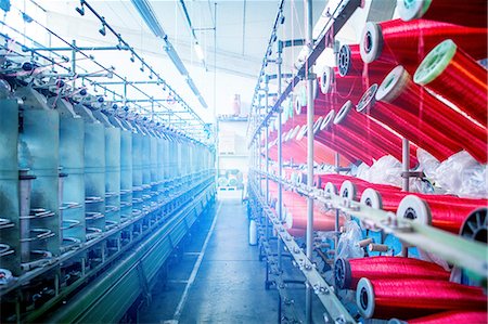 ficelle - Rope production in factory that makes products for boating and camping Photographie de stock - Premium Libres de Droits, Code: 649-08179784