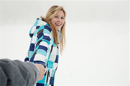 simsearch:614-08126589,k - Young woman enjoying snow, Sattelbergalm, Tirol, Austria Photographie de stock - Premium Libres de Droits, Code: 649-08232615