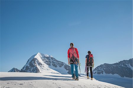 schweizer alpen - Rear view of two male climbers moving up, Canton Bern, Switzerland Stockbilder - Premium RF Lizenzfrei, Bildnummer: 649-08328455