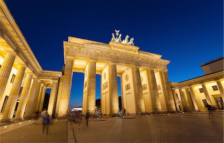 simsearch:649-08703248,k - Floodlit Brandenburg Gate at night, Berlin, Germany Stock Photo - Premium Royalty-Free, Code: 649-08328538