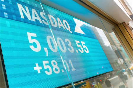 Stock market data screen in window, New York, USA Stock Photo - Premium Royalty-Free, Code: 649-08328559