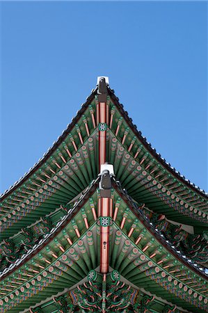 Low angle view of corner of pagoda roof, Korea, Seoul Foto de stock - Sin royalties Premium, Código: 649-08328635