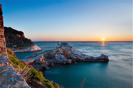 portovenere - Sunset over sea at Porto Venere, Italy Foto de stock - Royalty Free Premium, Número: 649-08328992