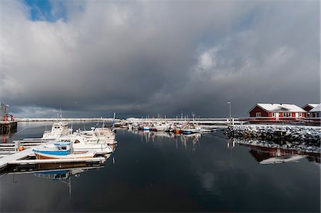 simsearch:649-08086759,k - Storm clouds over waterfront at Andenes, Vesteralen Islands, Norway Photographie de stock - Premium Libres de Droits, Code: 649-08381780