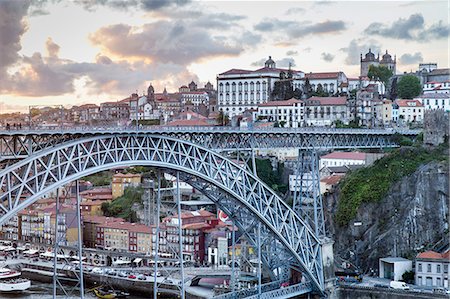 dom luis bridge - Dom Luis I Bridge, Porto, Portugal Foto de stock - Sin royalties Premium, Código: 649-08479357