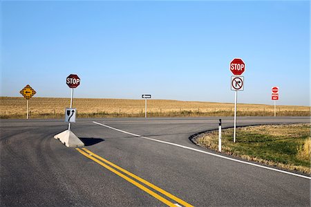 road signs in the streets - Signs on empty highway Stock Photo - Premium Royalty-Free, Code: 649-08564040