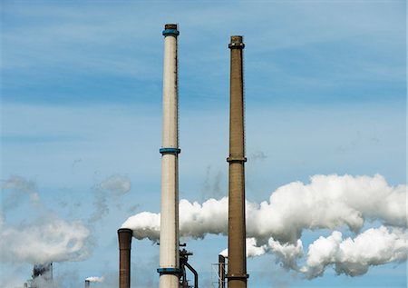 fournaise - Close up of steelwork chimneys , IJmuiden, Netherlands Foto de stock - Sin royalties Premium, Código: 649-08565210