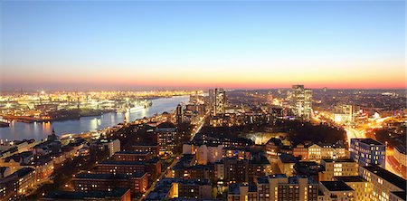 Cityscape and river at sunset, Hamburg, Germany Stock Photo - Premium Royalty-Free, Code: 649-08565721