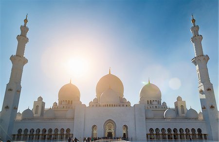 simsearch:649-07710303,k - Sheikh Zayed Mosque at daytime, Abu Dhabi, United Arab Emirates Stock Photo - Premium Royalty-Free, Code: 649-08565752