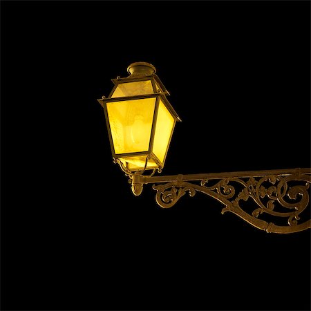 simsearch:400-06205783,k - Street lamp at night Stock Photo - Premium Royalty-Free, Code: 649-08560594