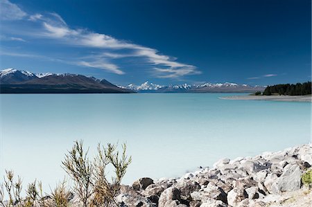 simsearch:649-08632458,k - Still murky lake in rural landscape Photographie de stock - Premium Libres de Droits, Code: 649-08561582