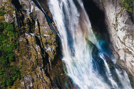 southland - Rainbow in waterfall over cliffs Foto de stock - Sin royalties Premium, Código: 649-08561595