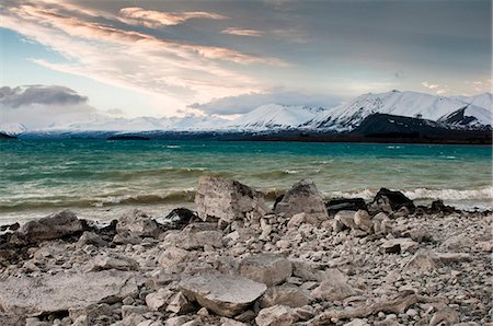 simsearch:649-08561686,k - Waves washing up on rocky beach Photographie de stock - Premium Libres de Droits, Code: 649-08561598