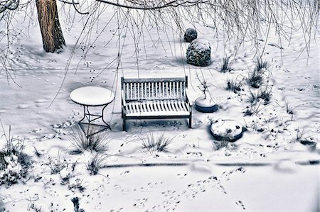 simsearch:632-03897927,k - Bench and table on snowy street Stock Photo - Premium Royalty-Free, Code: 649-08561796