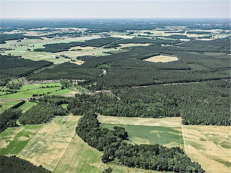 simsearch:6119-07451721,k - Aerial view of rural landscape Fotografie stock - Premium Royalty-Free, Codice: 649-08561943