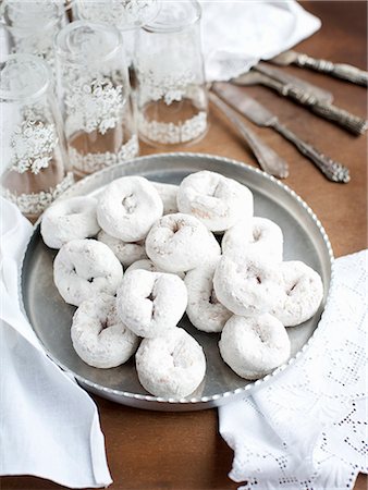 simsearch:649-09004595,k - Tray of donuts with glasses of water Stock Photo - Premium Royalty-Free, Code: 649-08562008