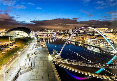 Millennium Bridge, Tyne Bridge and  Sage Gateshead at night, Newcastle, UK Stock Photo - Premium Royalty-Free, Code: 649-08577103