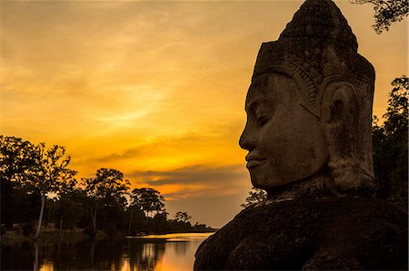 simsearch:649-08632785,k - Giant Buddha statue, Angkor Thom, Cambodia Photographie de stock - Premium Libres de Droits, Code: 649-08632785