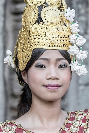 Female Apsara Dancer, Bayon Temple, Angkor Thom, Cambodia Foto de stock - Sin royalties Premium, Código: 649-08632793