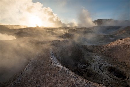 simsearch:649-08565495,k - Sol de Manana Geyser at dawn, Eduardo Avaroa Andean Fauna National Reserve, Bolivia, South America Photographie de stock - Premium Libres de Droits, Code: 649-08633181