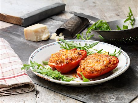 Food, vegetarian meals, filled red peppers, rice cheese, mushrooms, rocket, parmesan Stock Photo - Premium Royalty-Free, Code: 649-08660913