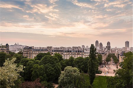 simsearch:649-08702907,k - View from Parc des Buttes-Chaumont, Paris, France Foto de stock - Sin royalties Premium, Código: 649-08702908