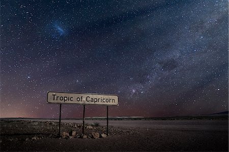 Tropic of Capricorn sign, Namib Desert, Namibia Stockbilder - Premium RF Lizenzfrei, Bildnummer: 649-08703526