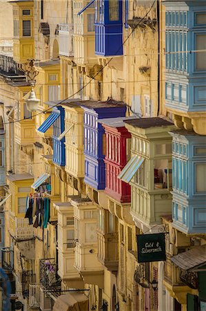 Traditional balconies, Valletta, Malta Stock Photo - Premium Royalty-Free, Code: 649-08860091